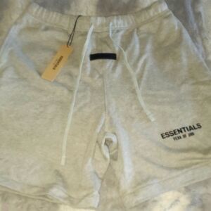 Essential sweatshorts